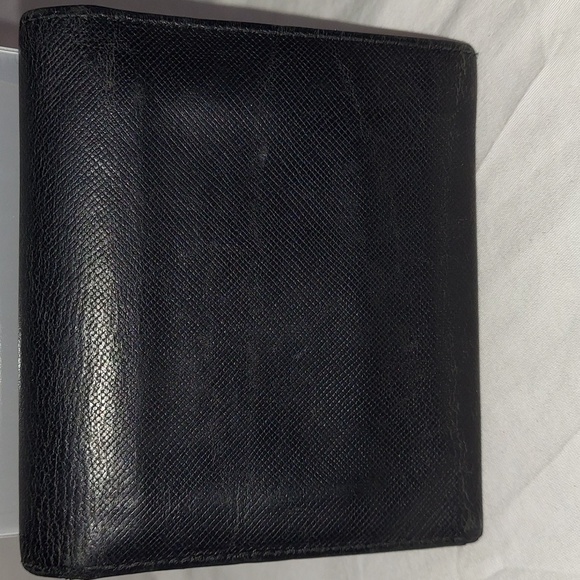 Authentic Prada Men's Trifold Black Saffiano Leather Wallet - Picture 2 of 12
